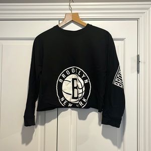 Brooklyn Nets Crop Sweatshirt